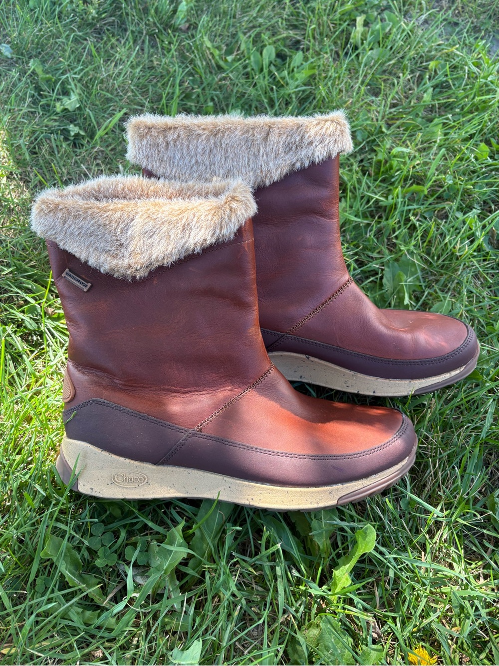 Chaco Women's Borealis Mid Waterproof Boots Fall/Winter 8.5